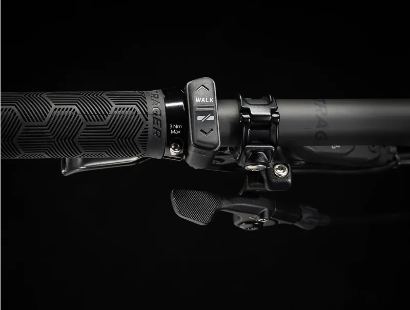 Fuel EXe 9.9 XTR Full Suspension Electric Mountain Bike 2025 in Mulsanne Blue-9